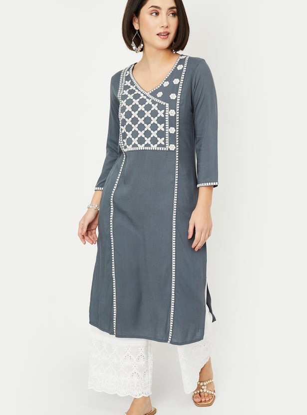 Women Embroidered Straight Kurta